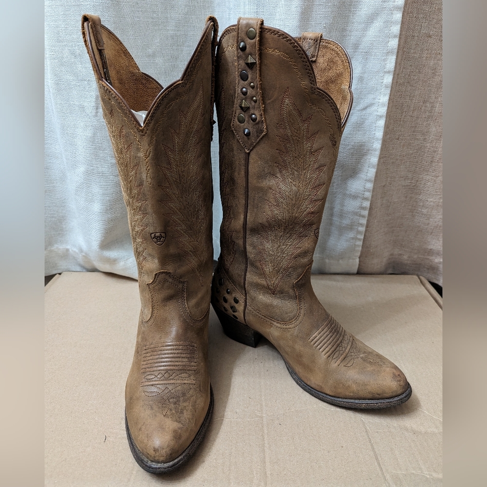Ariat Dusty Diamond women's boots, size 9
